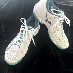 Mizuno Wave Exceed Tour 5  Tennis court shoes